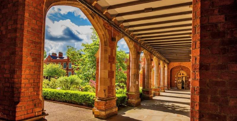 Lanyon quad arches in the sun