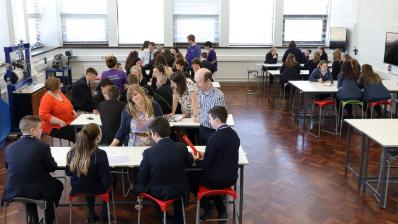JUNIOR ACADEMY WELCOMES THE NEW COHORT OF YEAR 9 PARTICIPANTS!