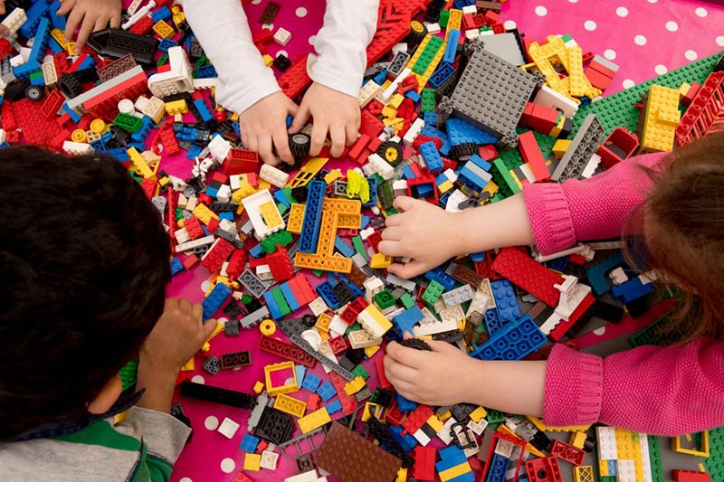 childcare_lego_800