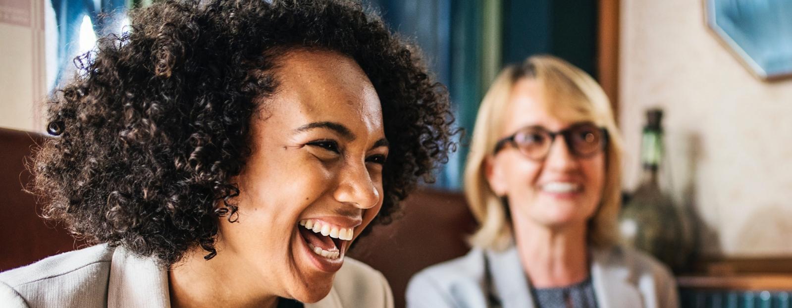 1800x700 women laughing