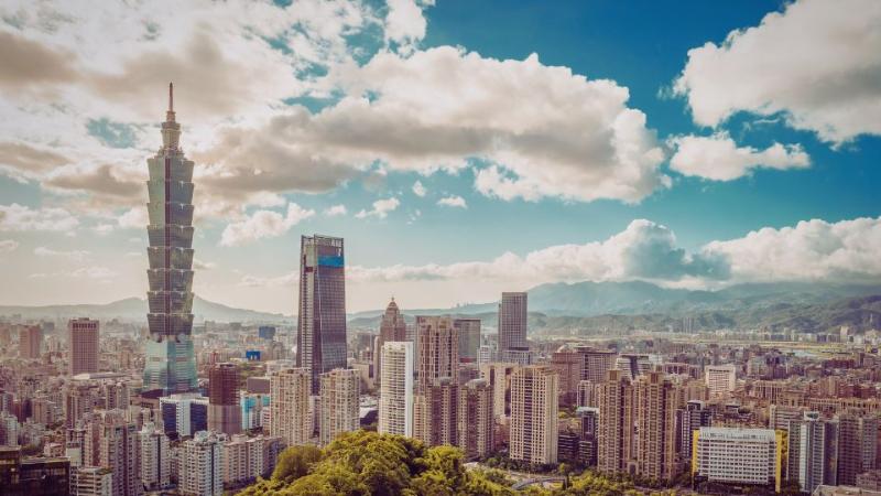 landscape skyline image with buildings