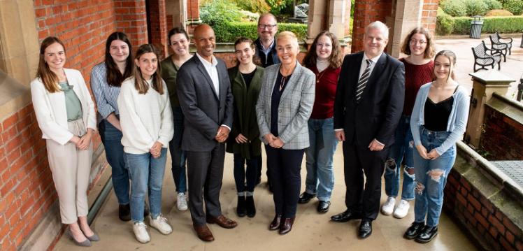 Queen’s Welcomes North America Scholarship Recipients