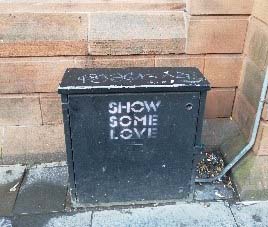 Show some lobe street art