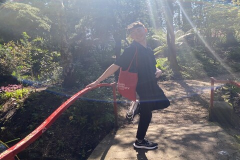 Student in Botanic Gardens