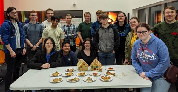 QCS Christmas gingerbread decorating