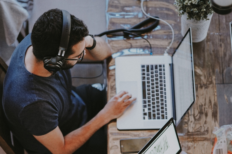 male student on laptop 2 800x533