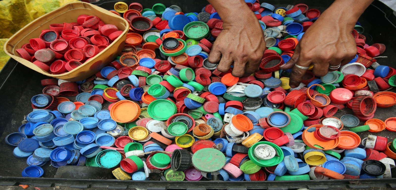 Plastic bottle tops