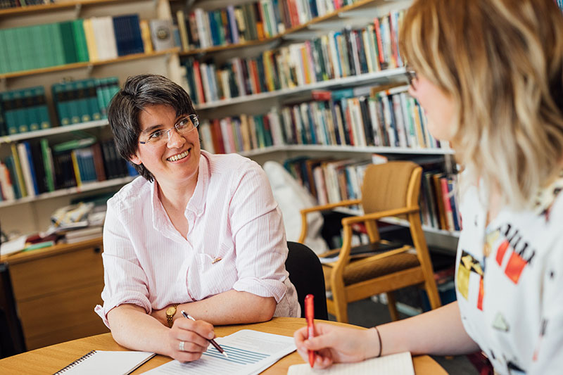 PhD student meets with her supervisor