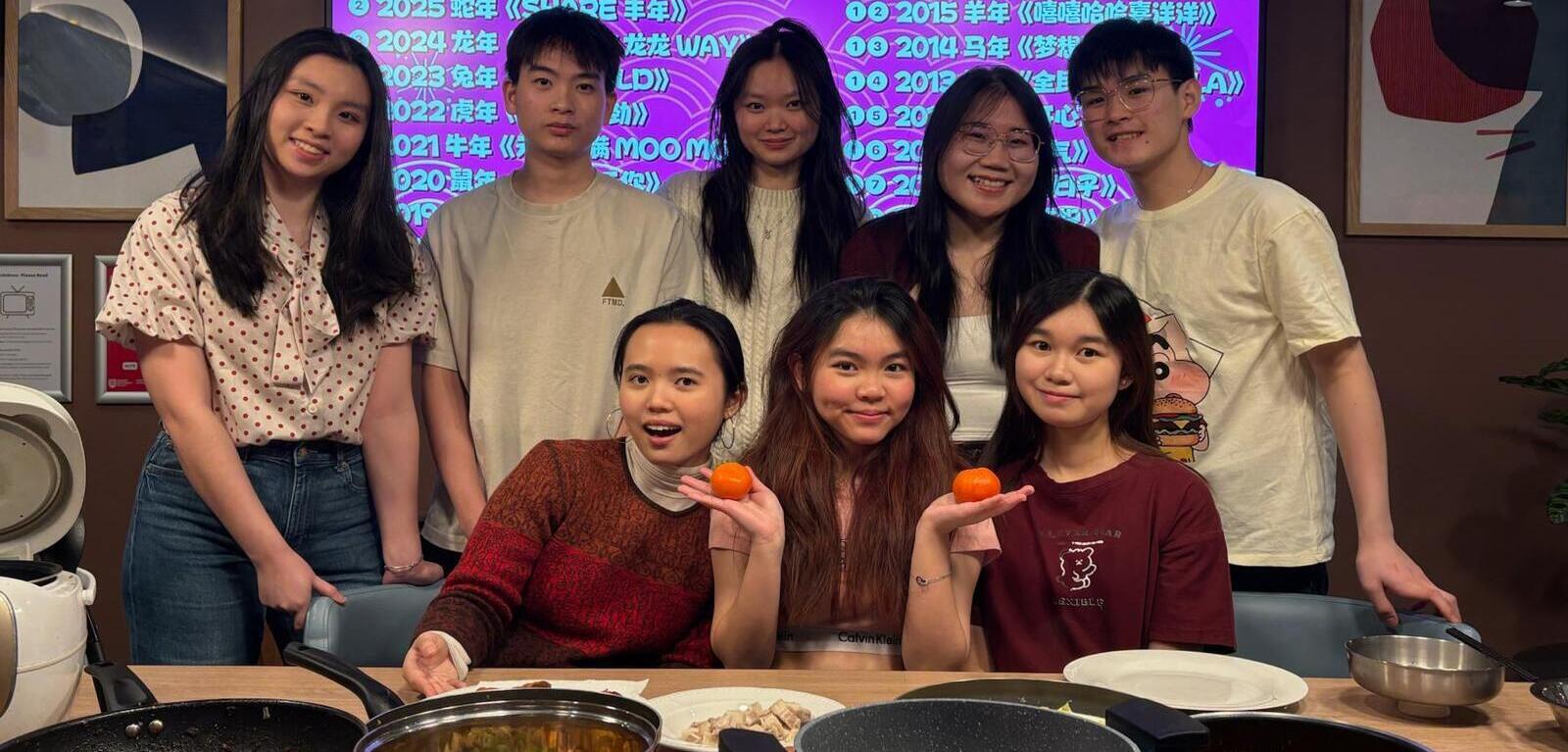 Students having a hot pot night at Elms BT9