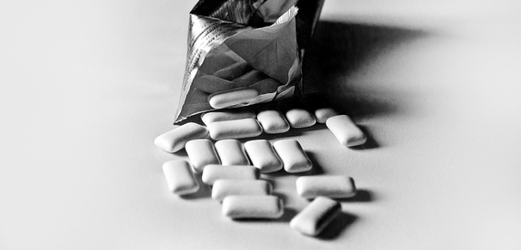 chewing gum falling out of packet