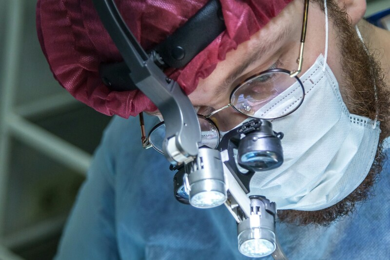 Eye surgeon
