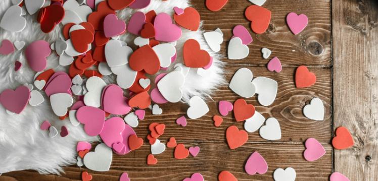 Assorted heart confetti