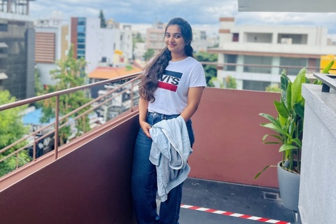 Student Sanjana Mahadev