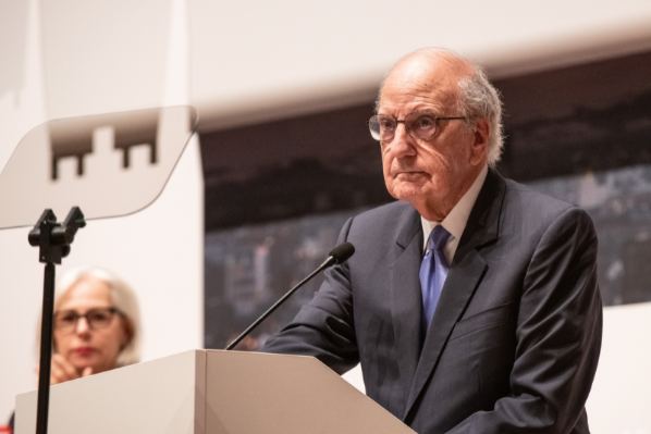 PHOTO: Senator George J Mitchell