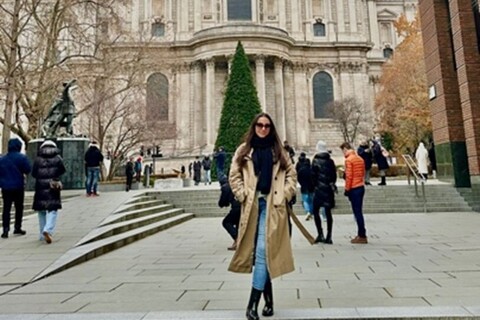 Student outside St Paul's Cathedral