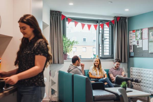 Student cooks in Queens accommodation