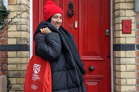 Student outside their flat in Stranmillis