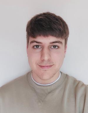 PhD student profile photo, a male headshot photo