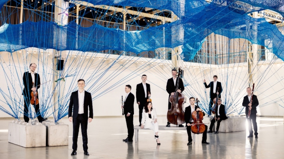 Quasars Ensemble 960 x 540