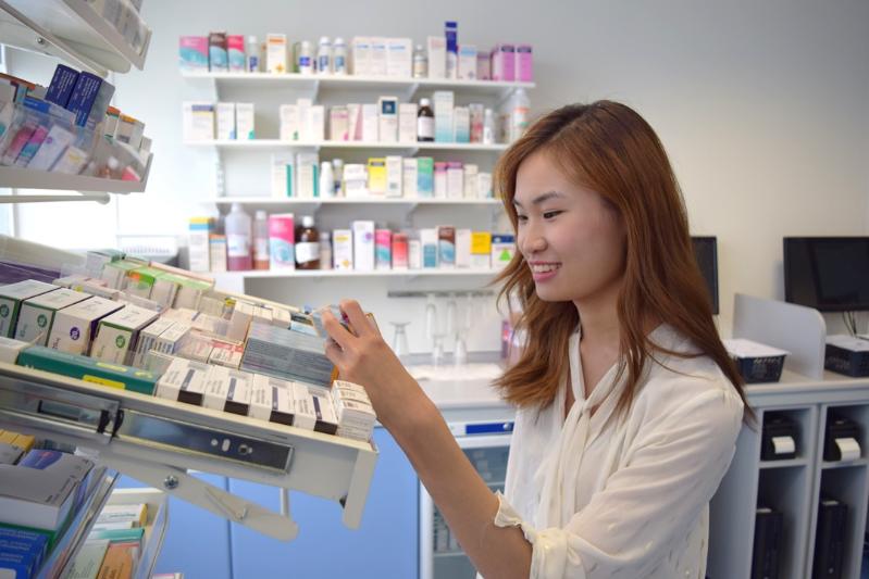 Jessica Yap Malaysian Pharmacy Student 800X533