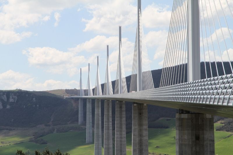 Suspension bridge