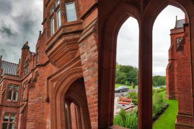 Riddel Hall brick features