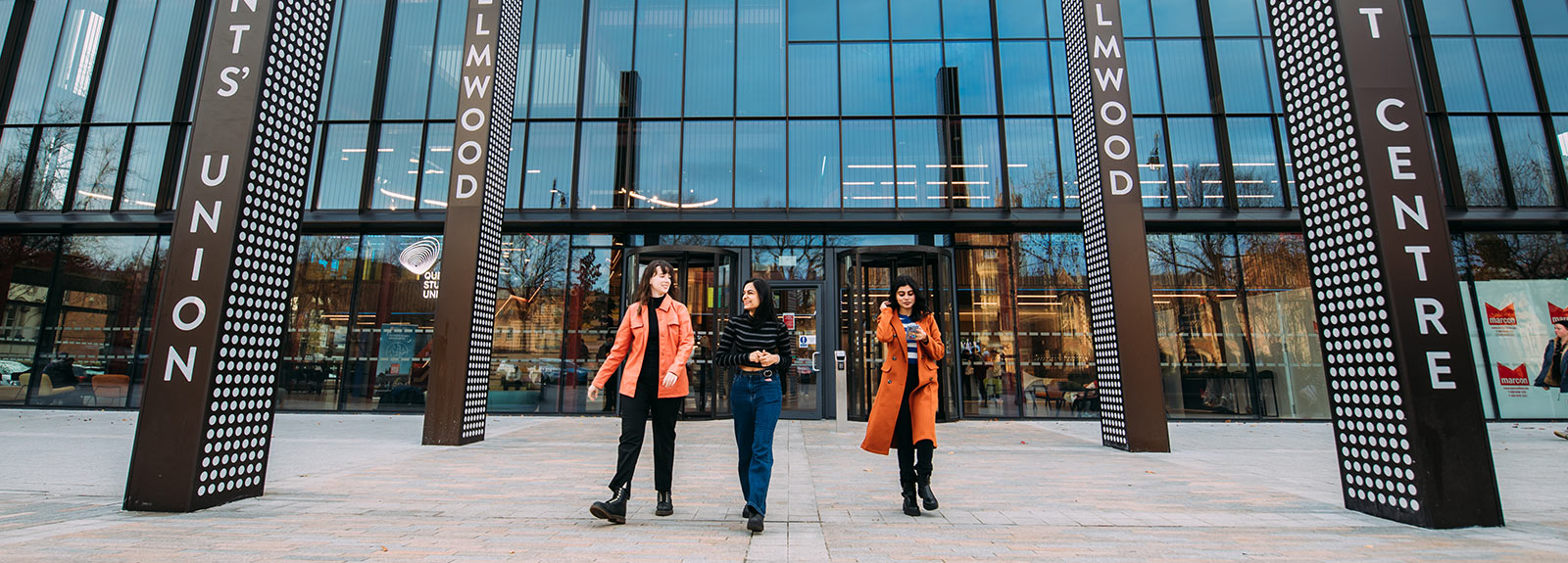 Students outside One Elmwood