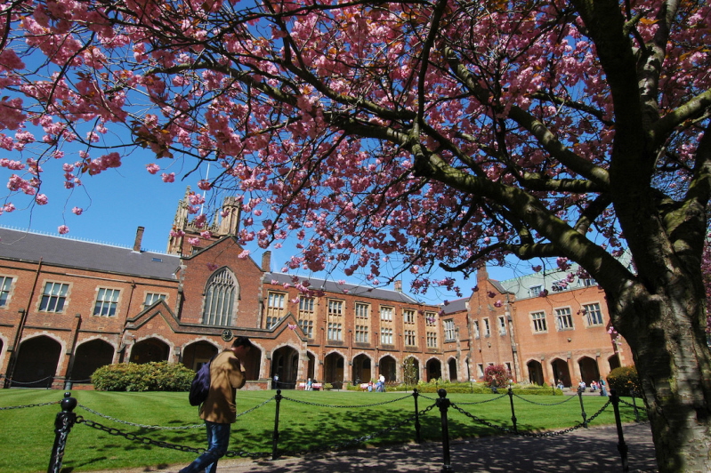 Image of QUB Lanyon Building from the Quad